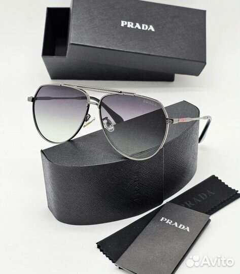 Солнцезащитные очки prada