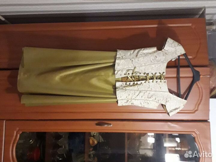 Платье вечернее