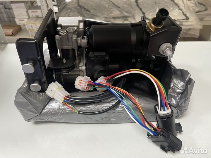 Компрессор подкачки Cadillac Escalade 2015-2020