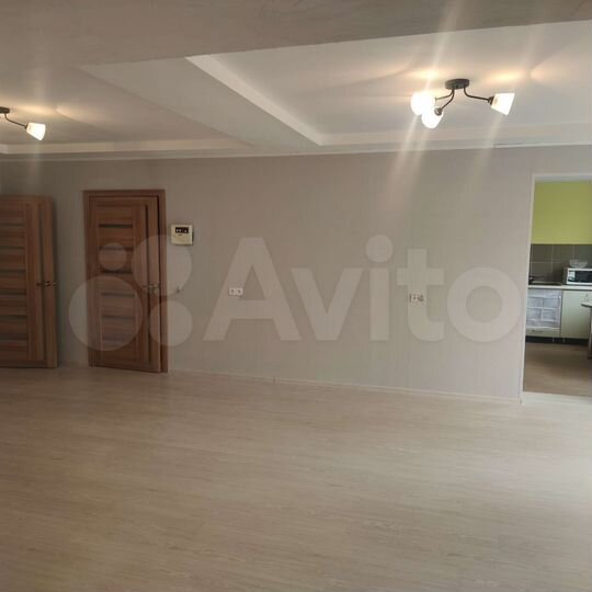 Дом 270 м² на участке 12 сот.