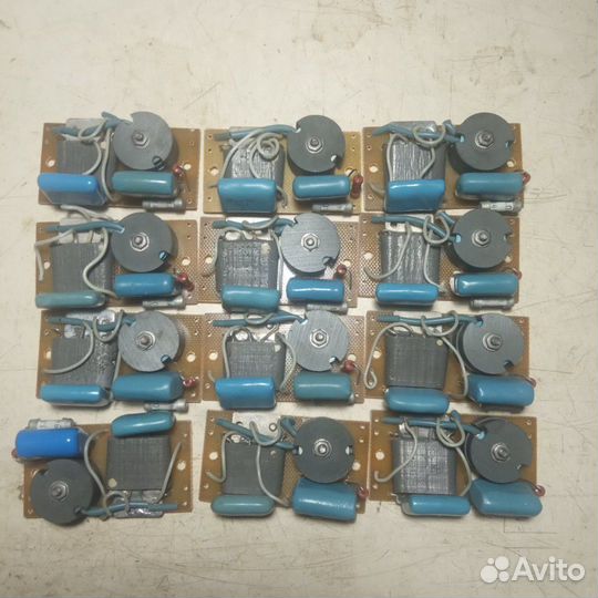 Регулятор напряжения