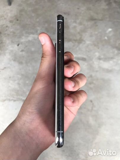 iPhone X, 64 ГБ