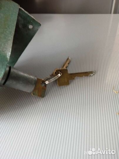 Замок дверной врезной