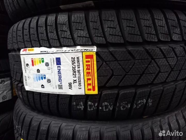 Pirelli Winter Sottozero 3 255/35 R21 и 285/30 R21