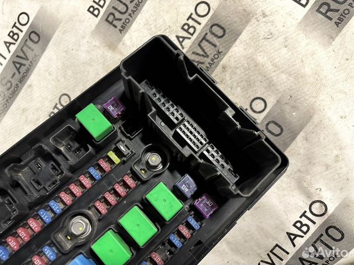 Блок предохранителей Hyundai Equus 3.8