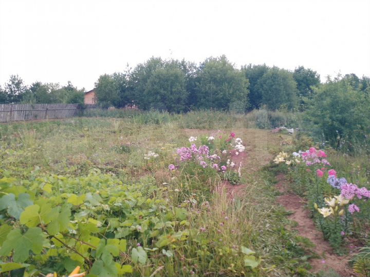 Дом 10 м² на участке 15 сот.