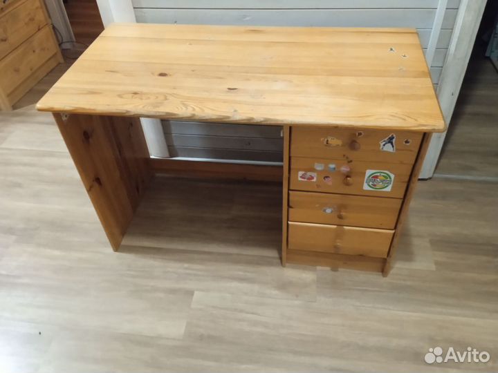 Письменный стол