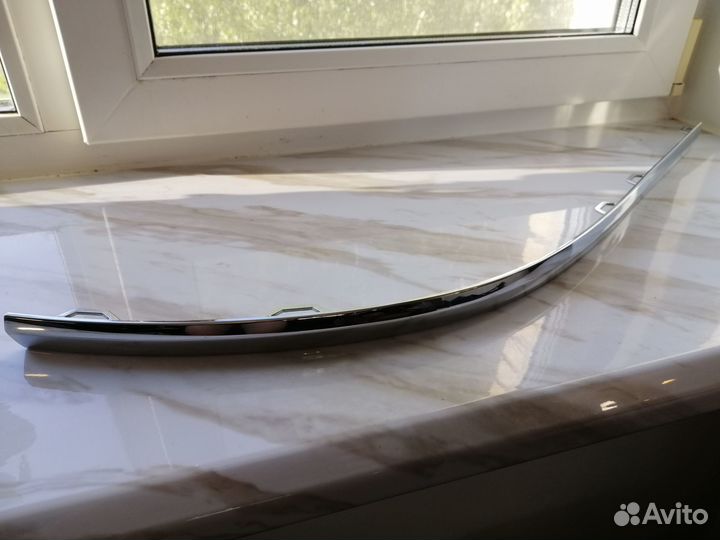 Молдинг бампера задний левый Volkswagen Passat B7