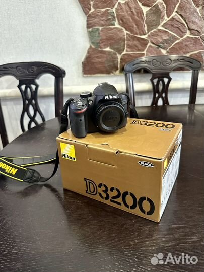 Зеркальный фотоаппарат Nikon d3200 полный комплект