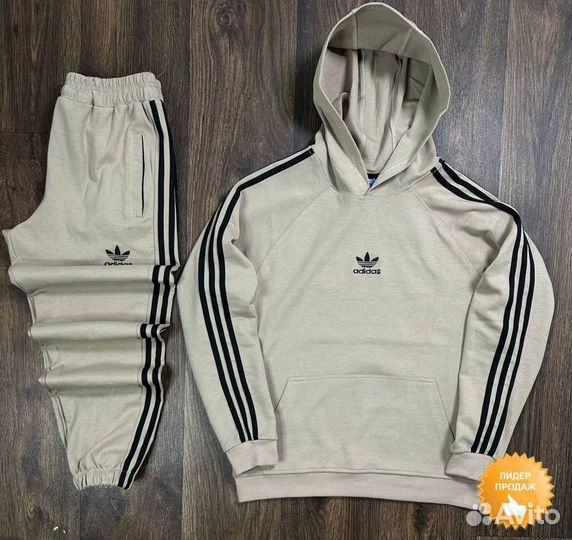 Спортивный костюм Adidas