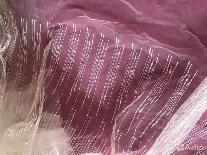 Отрез белой новой нежной тюли