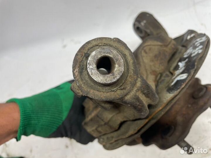 Кулак поворотный задний правый Infiniti Fx35 S50