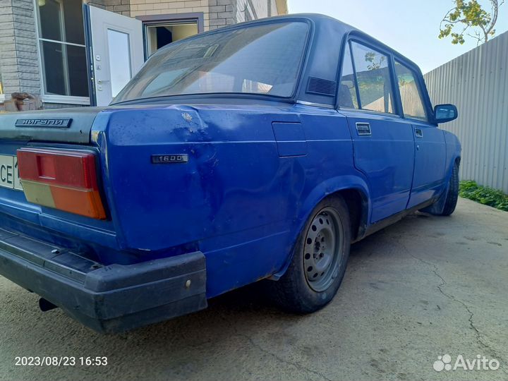 ВАЗ 2107 1.6 МТ, 2003, битый, 100 000 км