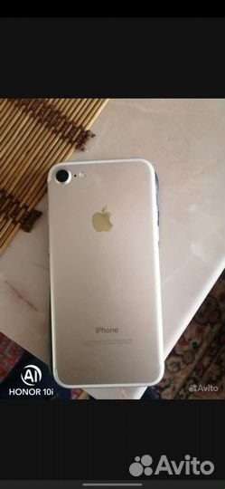 Телефон iPhone 7 32