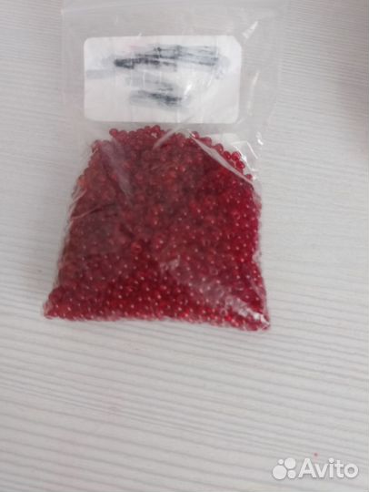 Крупный бисер (малиновый)