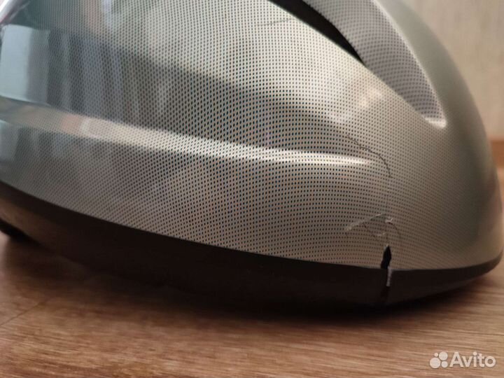 Шлем и наколенники велосипедные