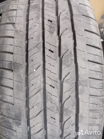 Bridgestone Dueler H/P 215/60 R17