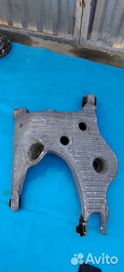 Рычаг задний правый Land Rover Range Rover Sport