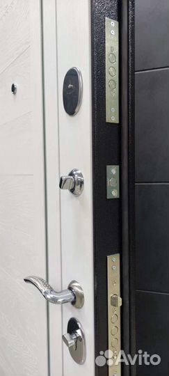 Дверь входная металлическая Мега Милан