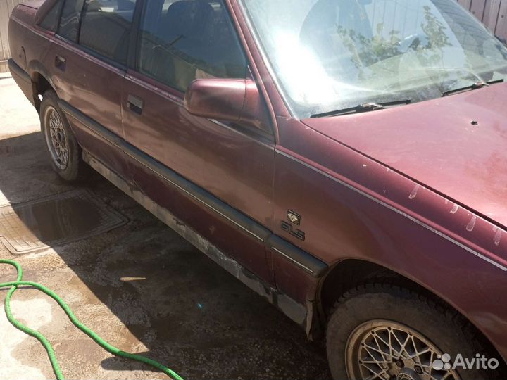 Opel Omega 2.0 МТ, 1989, 300 000 км