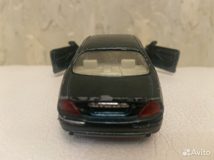 Модель автомобиля Welly Jaguar S-type