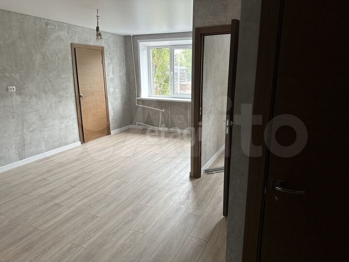 3-к. квартира, 42 м², 3/5 эт.