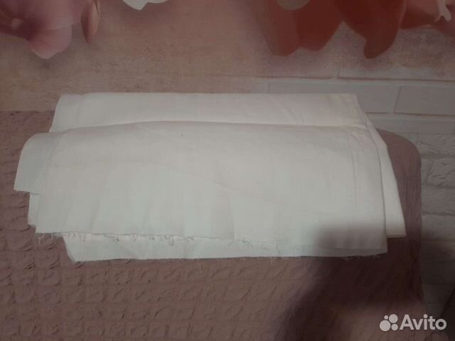 Отрезы белой ткани