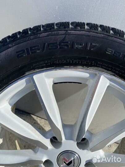Nokian Tyres Hakkapeliitta 8 215/55 R17