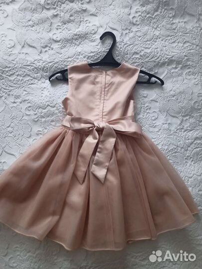 Платье для девочки новое