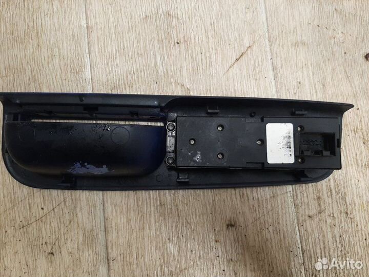 Блок управления стеклоподъемниками Skoda Octavia