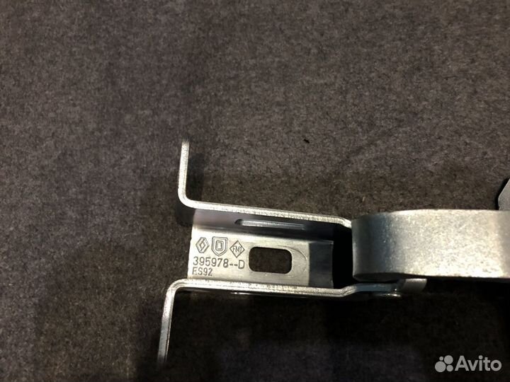 Петля двери багажника нижняя LADA largus