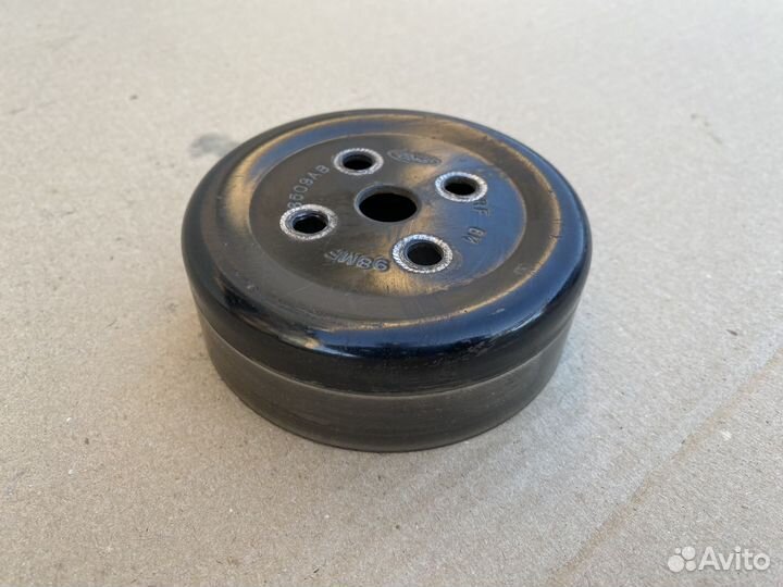 Шкив помпы Ford Focus 2 1,6