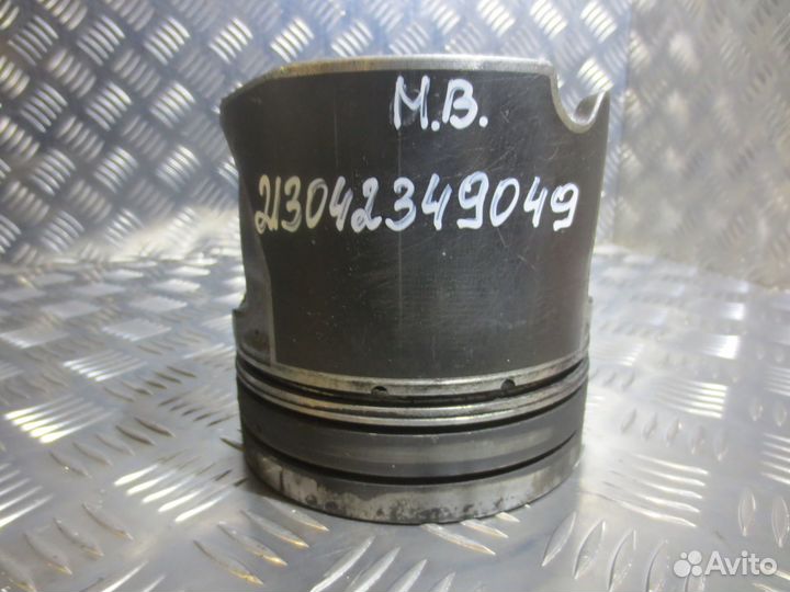 Поршень Mahle/knecht 130L118