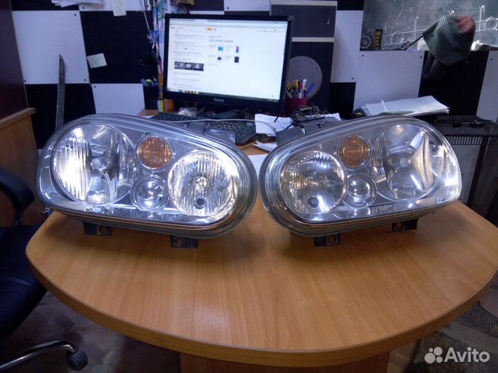 Фары Volkswagen Golf 4