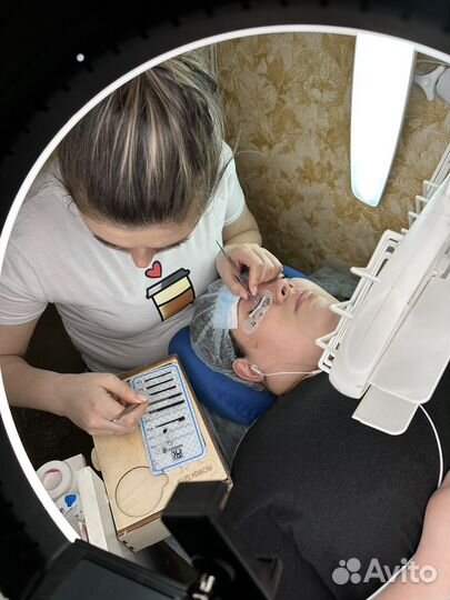 Обучение наращиванию ресниц