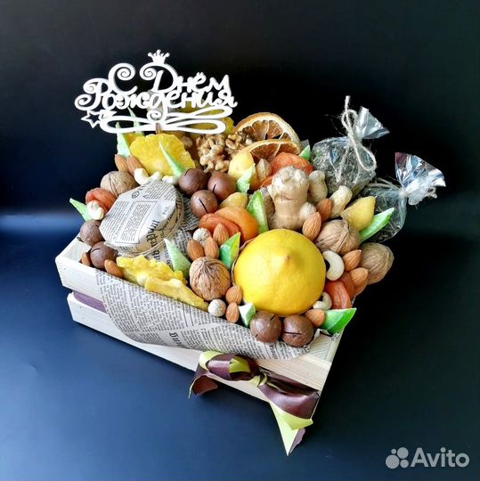 Букет из сухофруктов в ящике