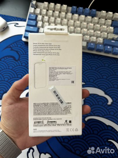 Прозрачный чехол на iPhone 15 Pro Max