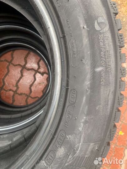 Michelin X-Ice North 4 SUV 225/60 R17 103T