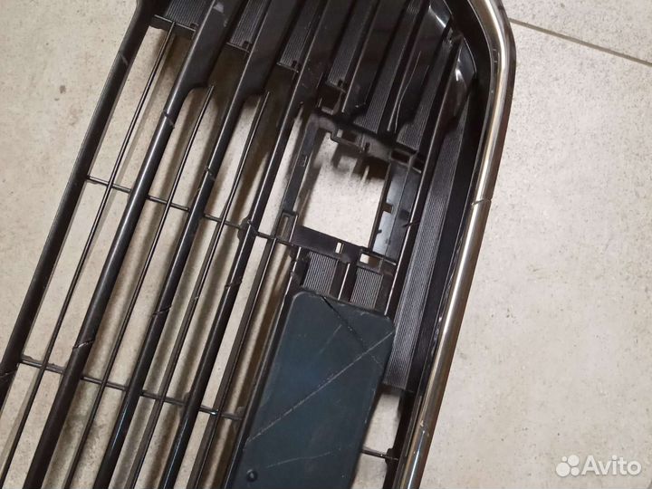 Решетка бампера Toyota Camry V55 рестайлинг