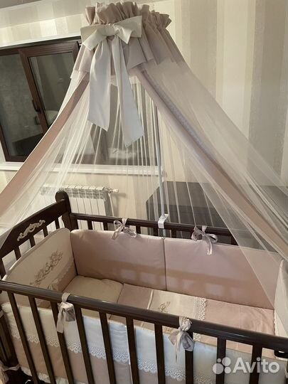 Кровать с балдахином