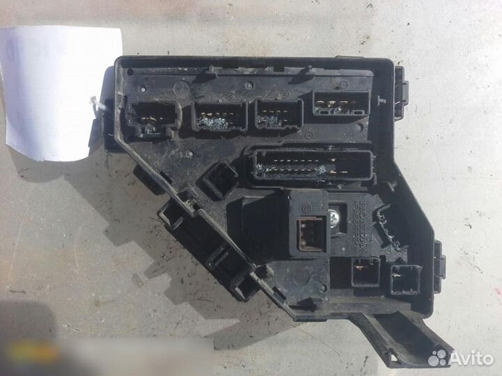 Блок предохранителей Honda Civic 4D 2006-2012