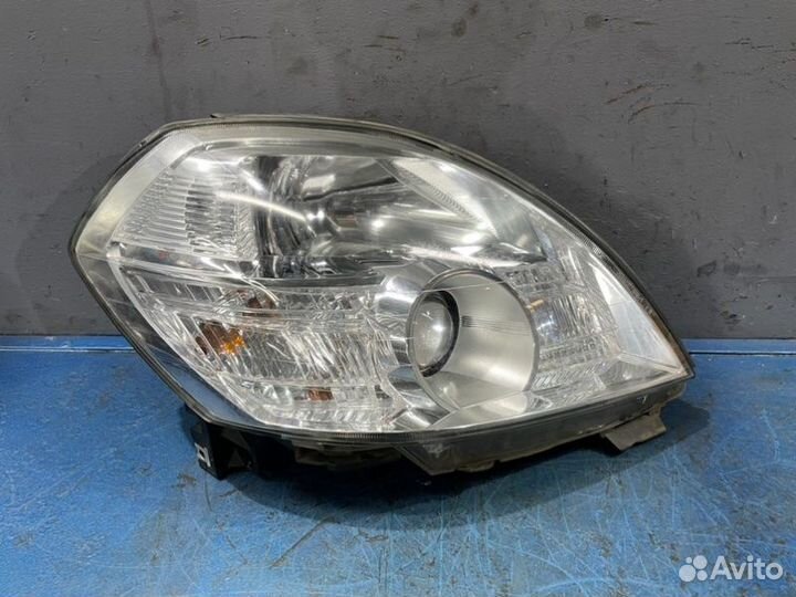 Фара галоген правая Nissan Teana J31