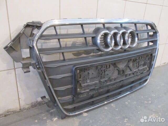 Решетка радиатора Audi A4 B8 (37206)