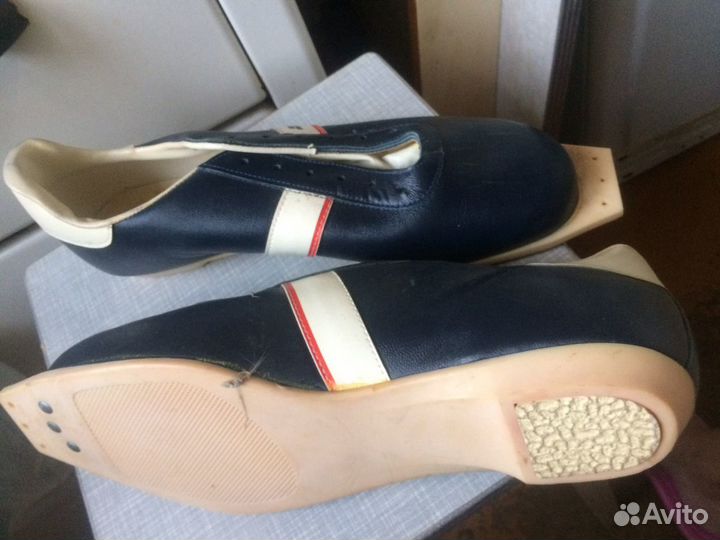 Лыжные ботинки