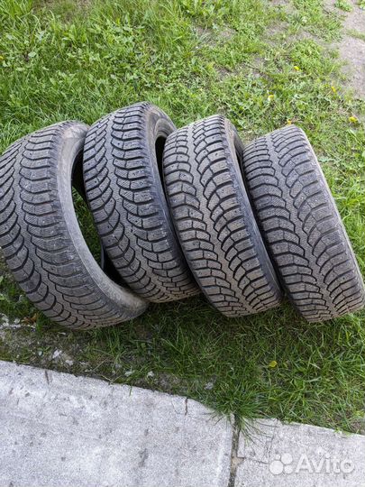 Bridgestone Blizzak Spike-01 185/60 R15