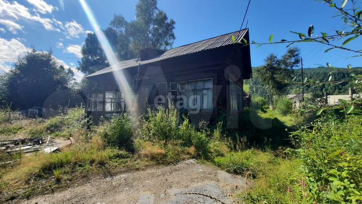 Дом 210,6 м² на участке 20,9 сот.