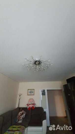 Продам люстру