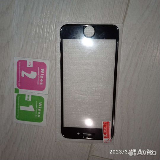 Чехол и защитное стекло на iPhone