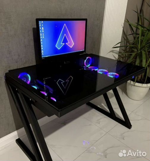 Компьютерный стол новый