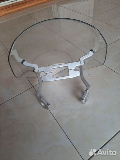 Ветровое стекло на мотоцикл